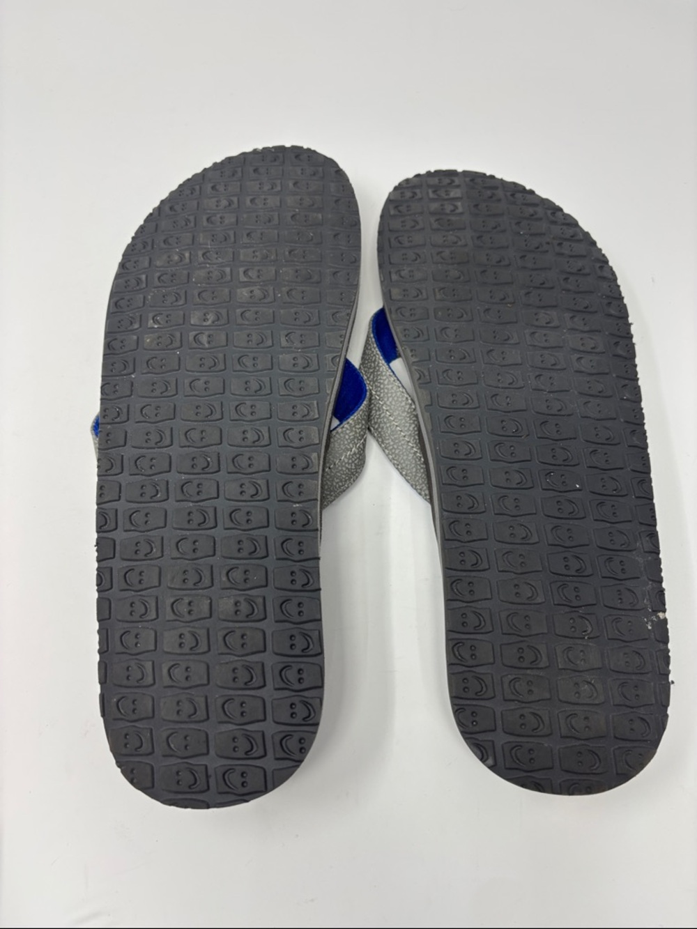 Sanuk | 12 Gray and Black Flip Flop Sandals with Blue Accents - Picture 5 of 7